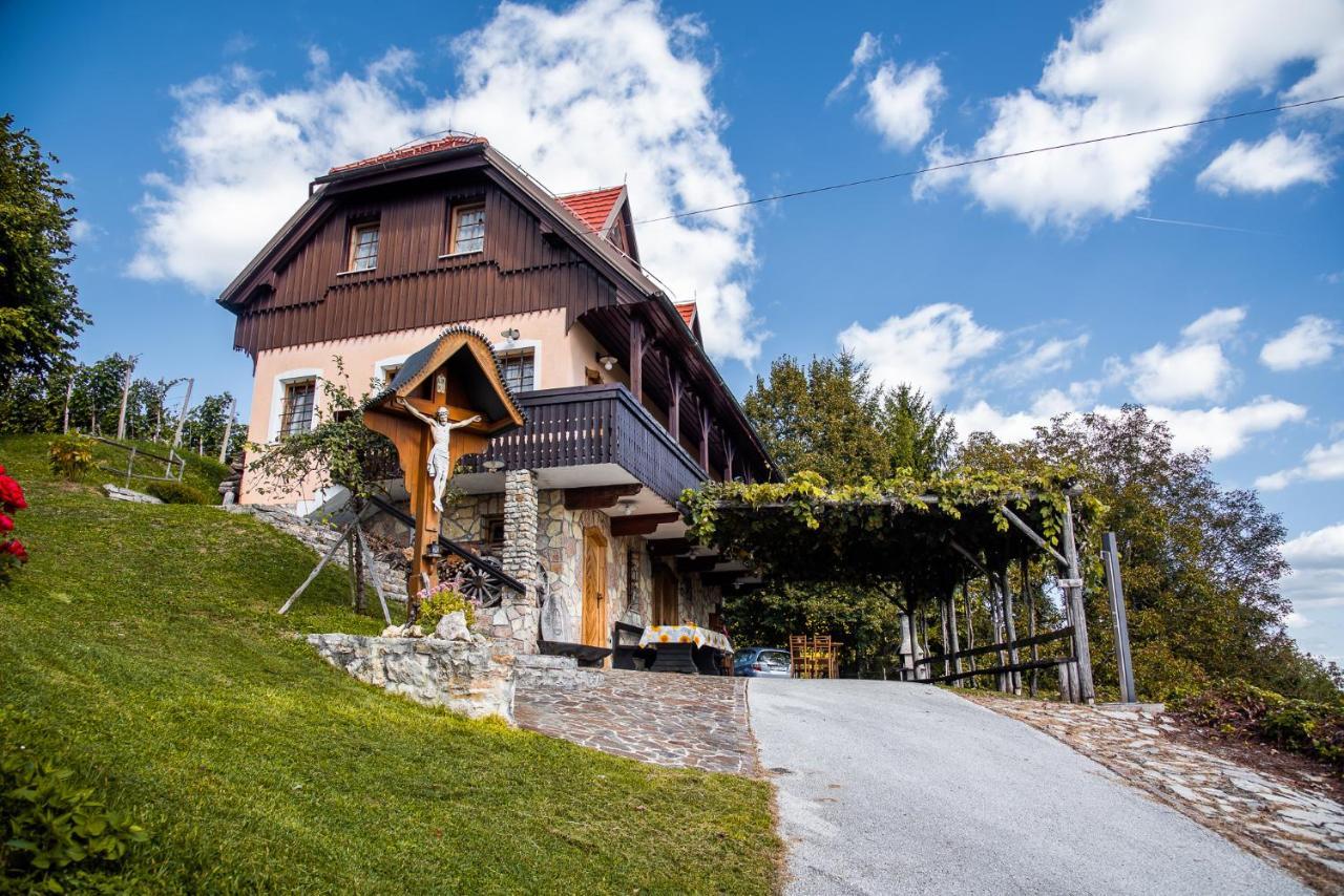 Authentic Countryside Villa With Hot Tub Veliki Kamen Екстер'єр фото